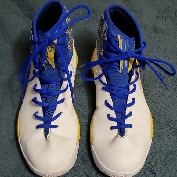 Mens basketball shoes - Picture 2 of 4